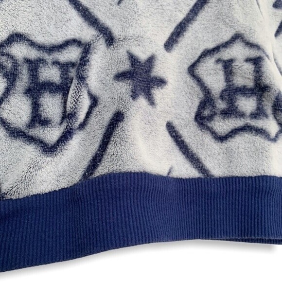 Harry Potter Sweater M Fleece Soft Fuzzy Crew Neck Lounge Top - Picture 11 of 14